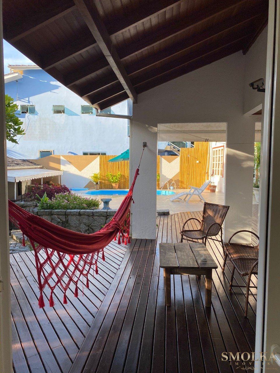 Casa em Sambaqui — 2 suítes, terreno de 1.162m² — foto 3